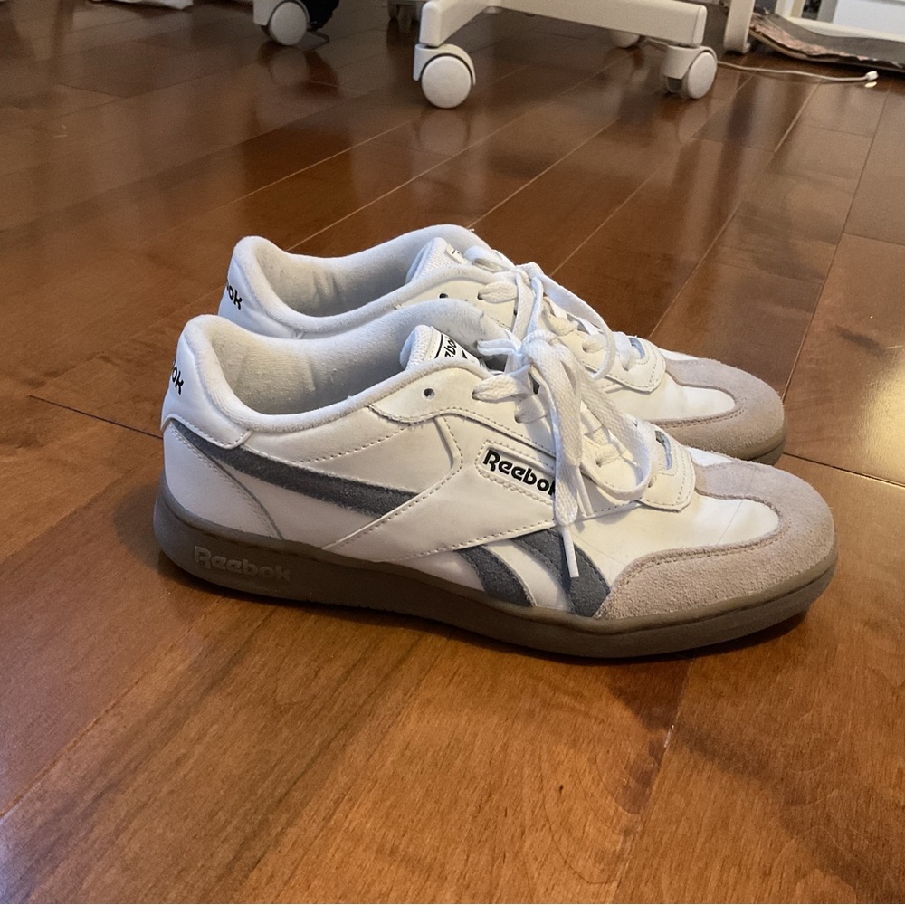 Reebok Women's White and Blue Sneakers